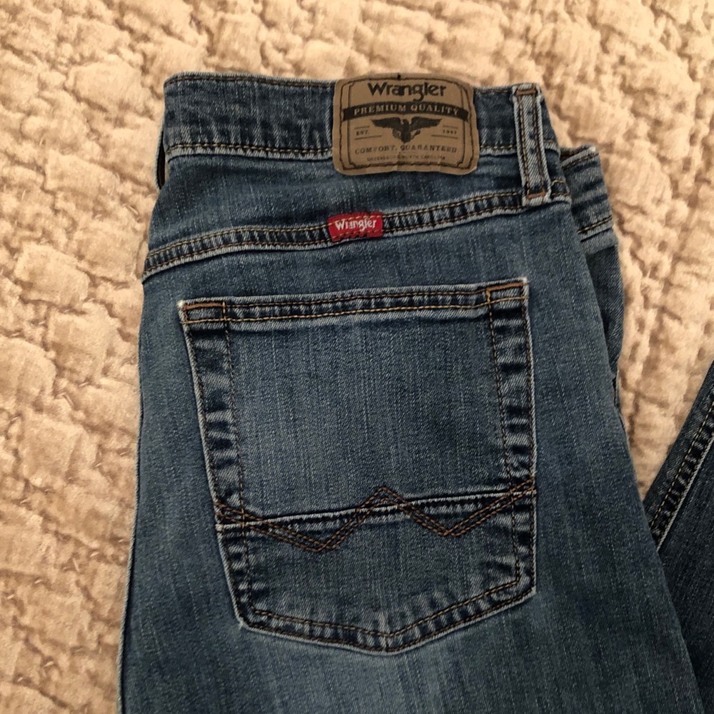 Wrangler Slim Straight Leg 33 x 30 Jeans